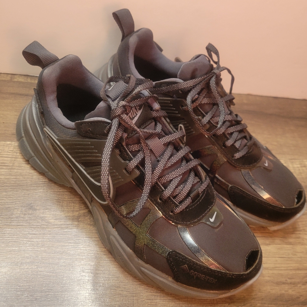 Nike Wmns V2K Run GTX Gore-Tex Black Iron Grey Women Casual Shoes Size 5 - Picture 11 of 15